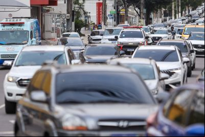 notícia: Detran alerta para infrações que podem suspender o direito de dirigir por anos 